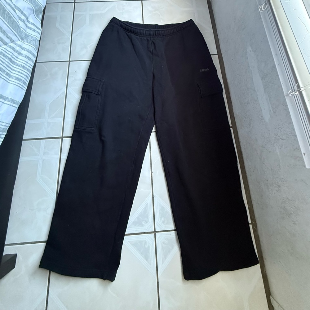 Aritzia Mega Cargo Fleece Sweatpants